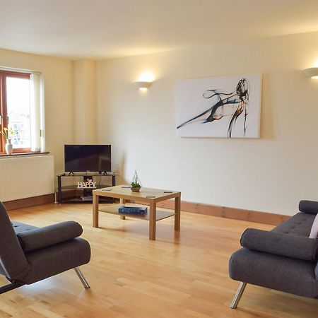 Sovereign House Milford Haven Esterno foto