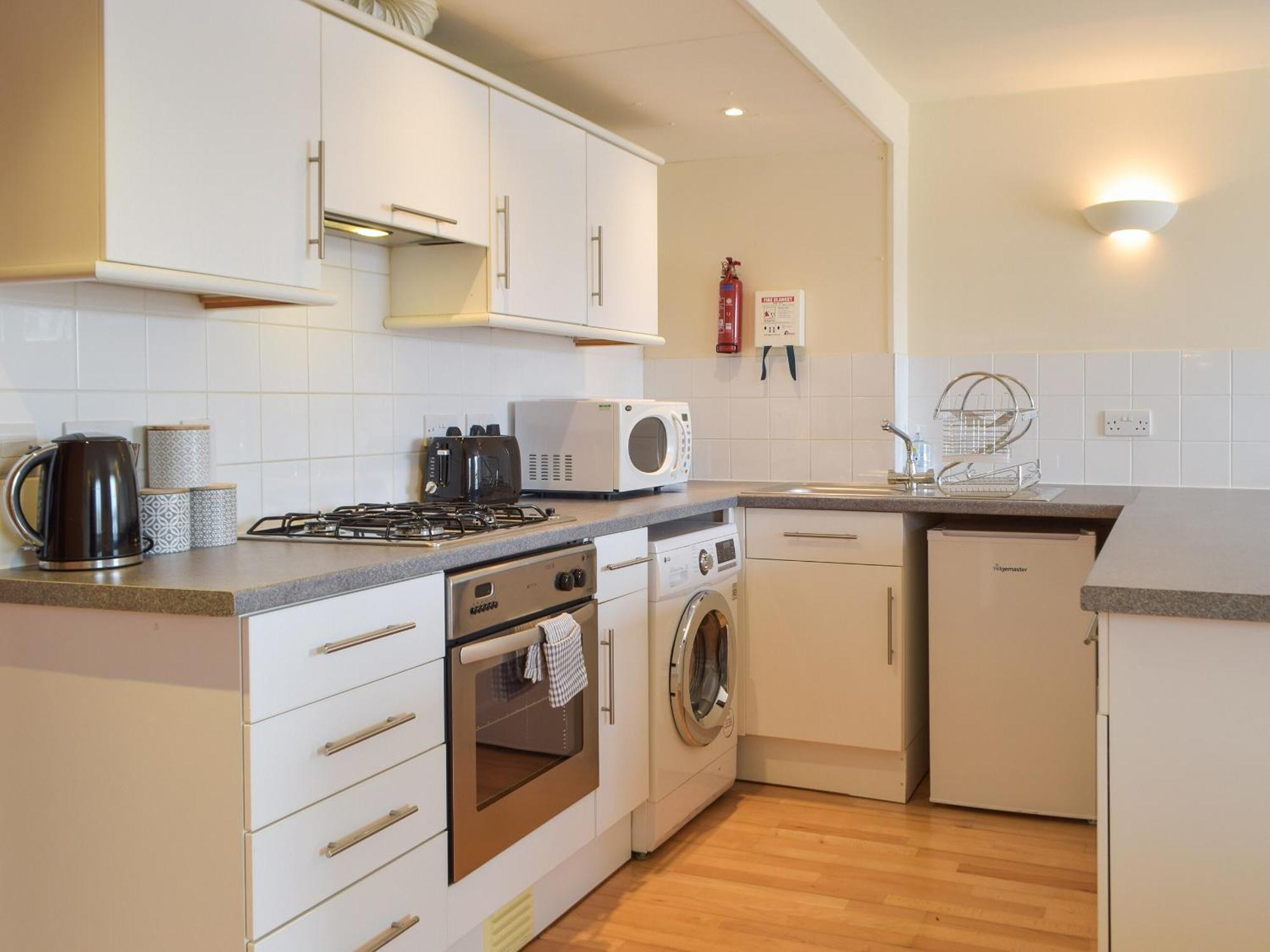 Sovereign House Milford Haven Esterno foto